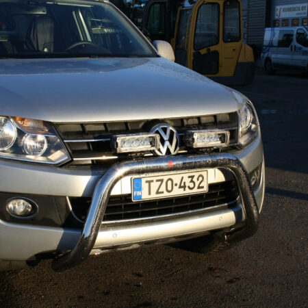 Kuvassa Lisävaloteline Superbar, VW Amarok Highline 2010-/ 2016-