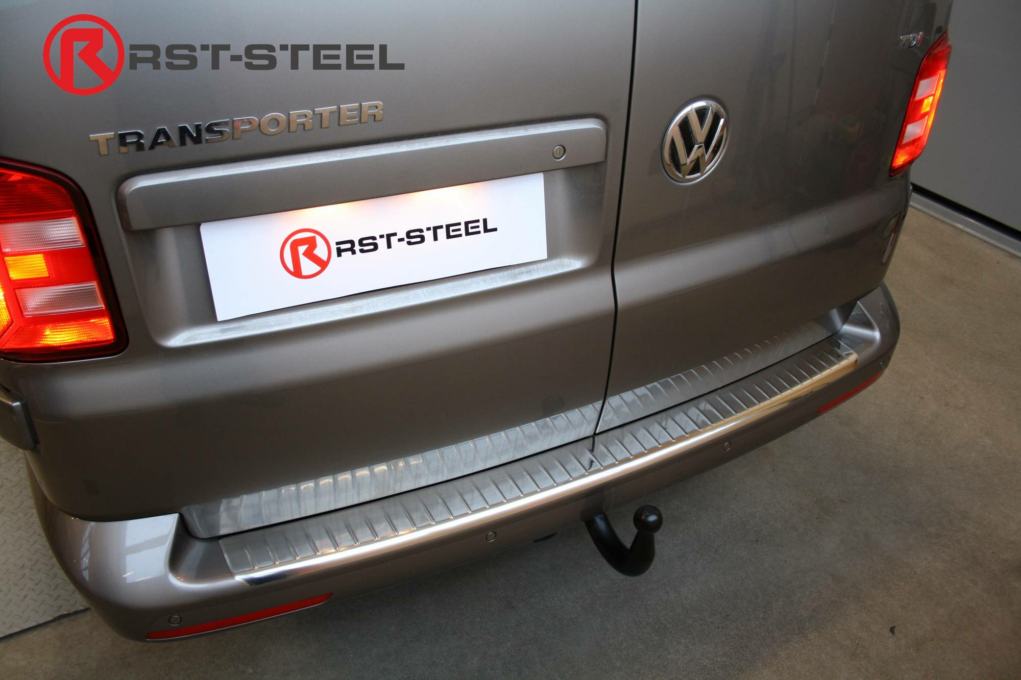 Takapuskurin suojat pakettiautoihin