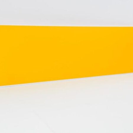 Kuvassa TripleSign keltainen kylttipohja