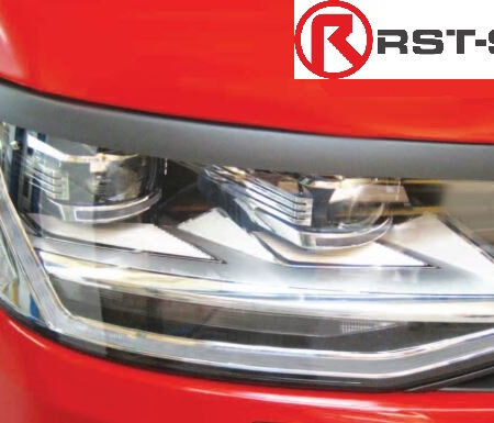 Kuvassa RGM Ajovalojen suojakehykset VW T6