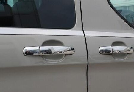 Kuvassa Ovenkahvojen kromisarja Ford Transit 2014-