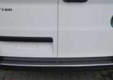 Kuvassa Takapuskurin suojapelti VW Crafter 2017- (MAN TGE)