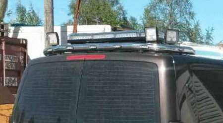 Kuvassa Työvaloteline Opel Vivaro 2014-2019