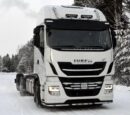 Kuvassa Lisävaloteline maskiin Iveco Stralis 2013-