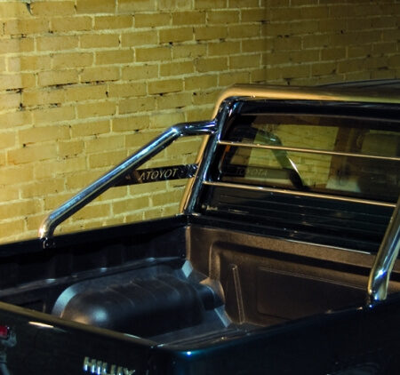 Kuvassa Lavakaari Toyota Hilux 2005-2015