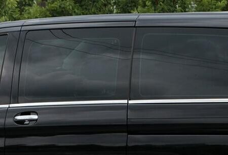 Kuvassa Ikkunoiden kromilistat MB Vito 2014-, lyhyt/puolipitkä korimalli