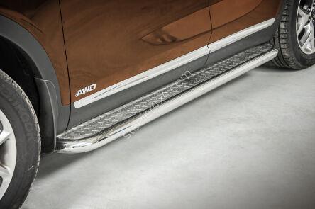 Kuvassa Astinlaudat Kia Sorento 2015-2020