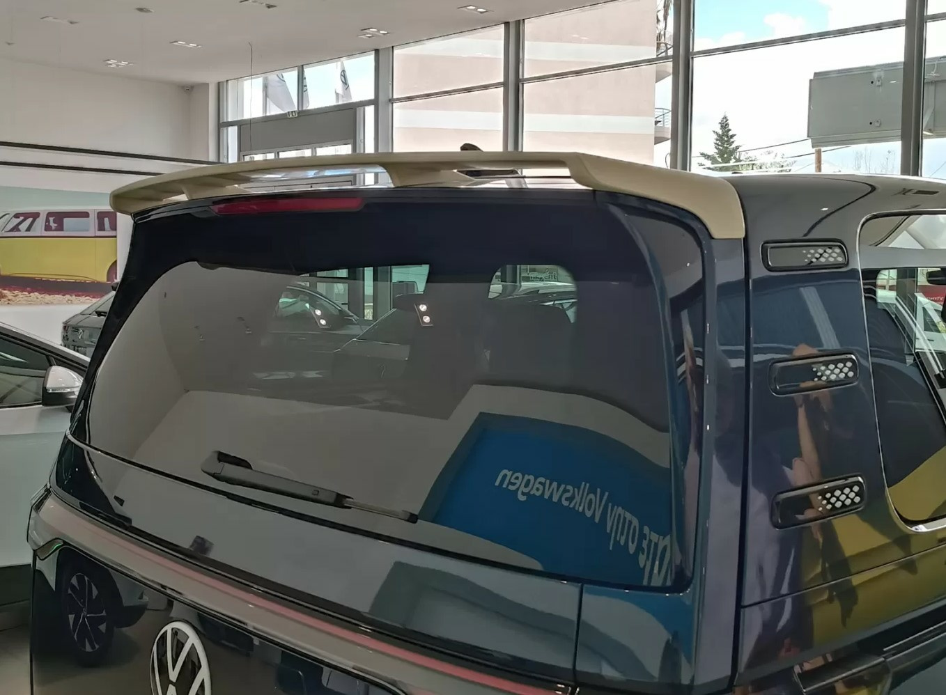 Takaspoileri Volkswagen ID.Buzz 2022-