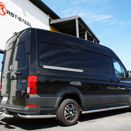 Kuvassa Takakulmaputket Volkswagen Crafter 2017-/ MAN TGE 2018- (Pitkä)