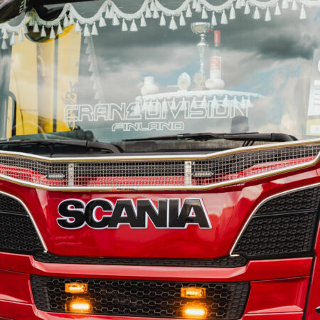 Kuvassa Lintuverkko Scania NextGen 2017-