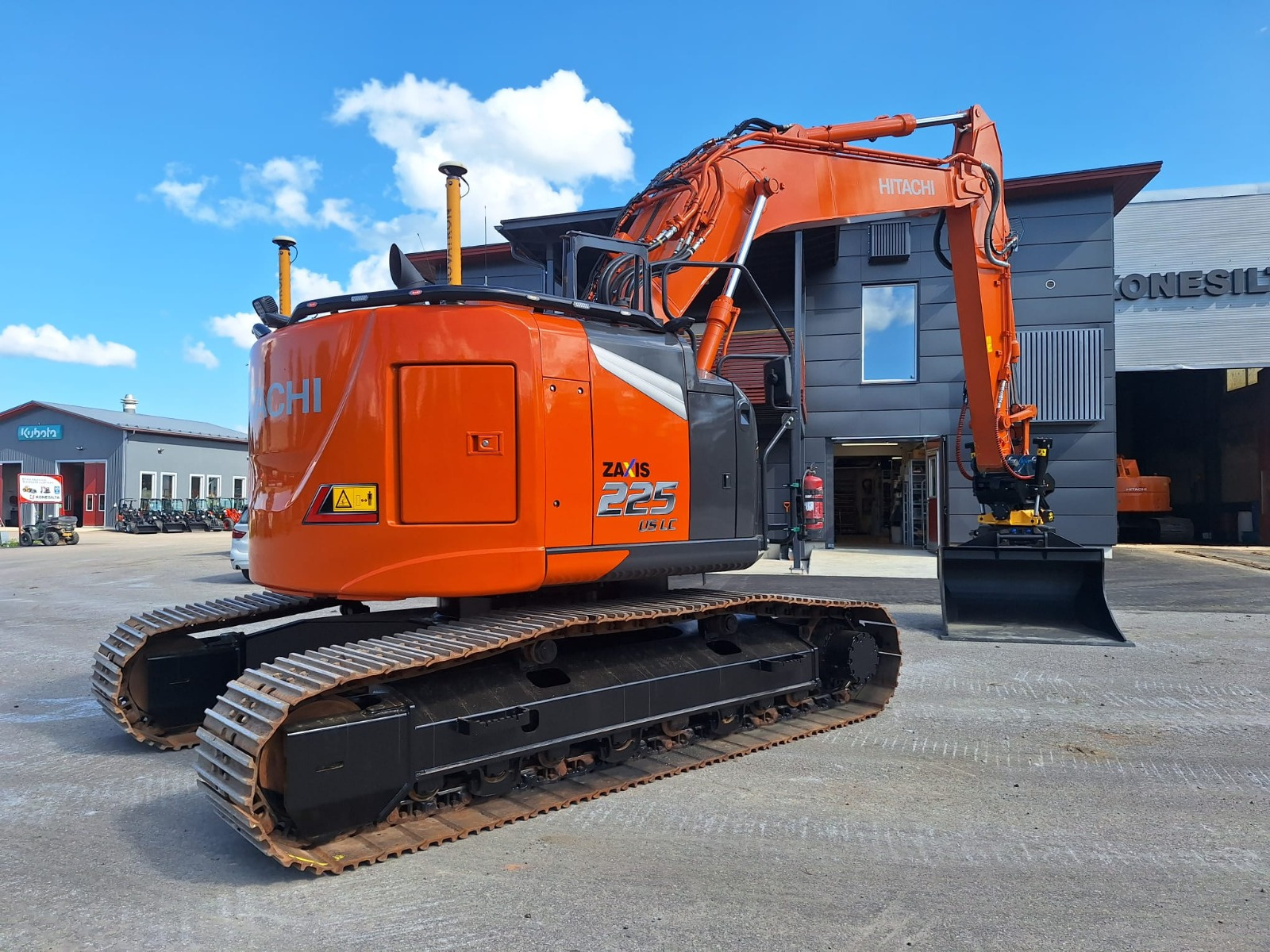 Valoteline taakse Hitachi ZX225USLC-6/-7 - Image 3