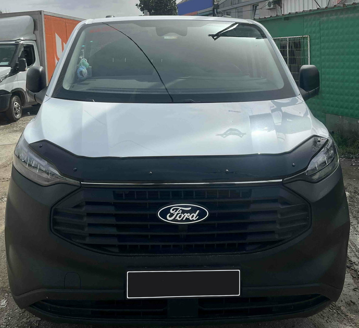 Tuuliohjain konepeltiin Ford Transit Custom 2024-