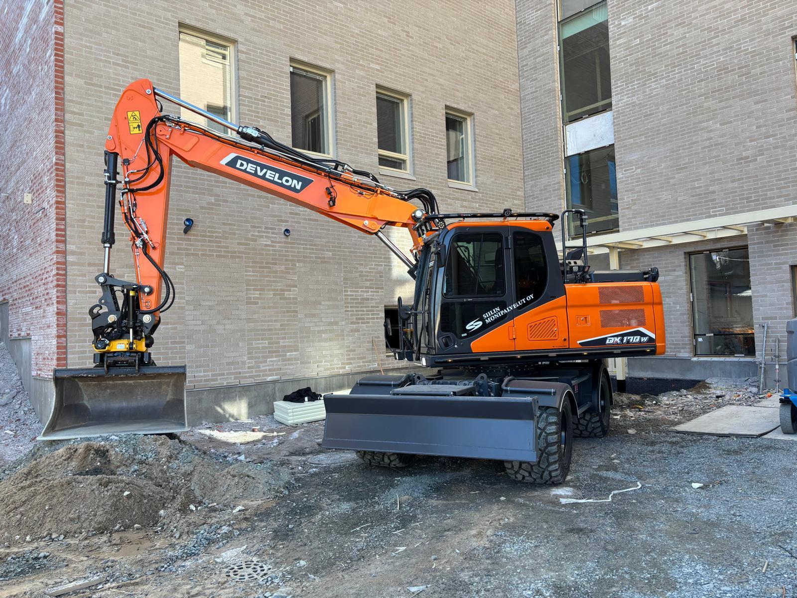 Valoteline taakse Doosan DX170W-7 - Image 2