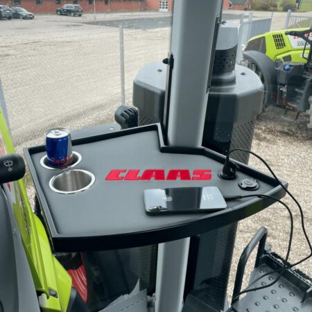 Kuvassa Pöytä Claas Arion 500 sarjaan (2013-)