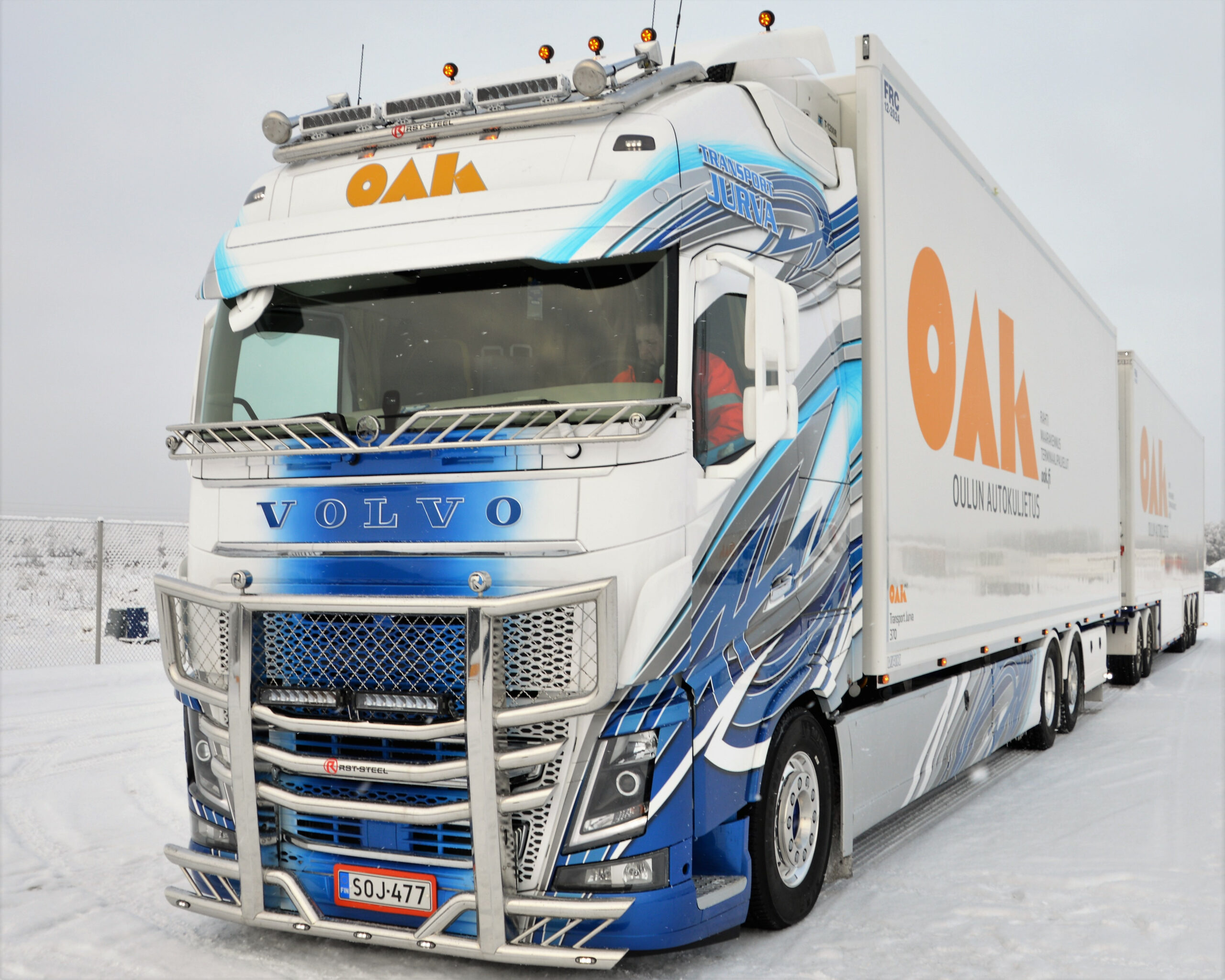 Karjapuskuri Freeway Volvo FH4