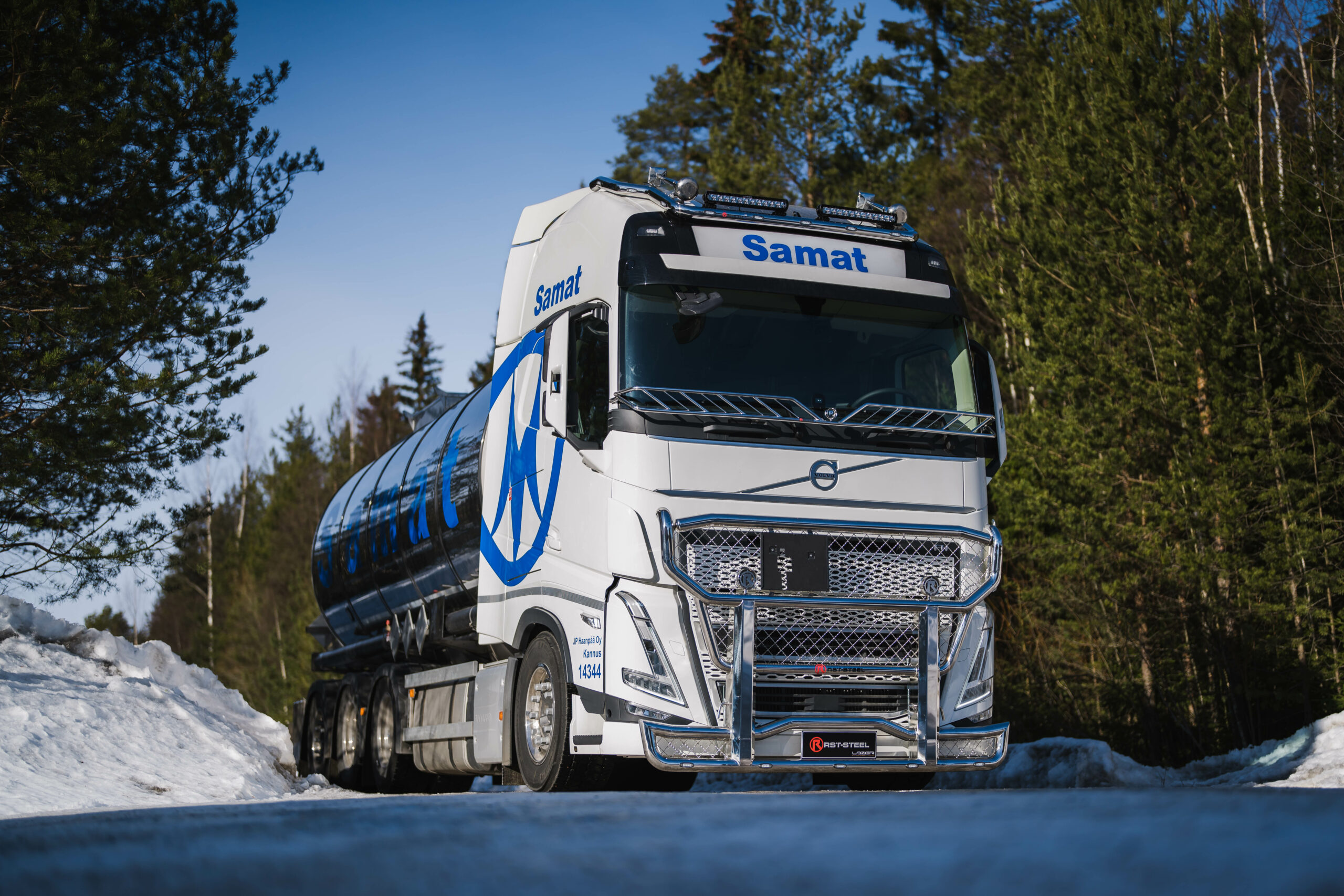 Karjapuskuri Freeway Volvo FH4