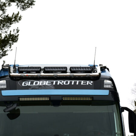 Lisävaloteline katolle jatkoilla Volvo FH4 Globetrotter XL