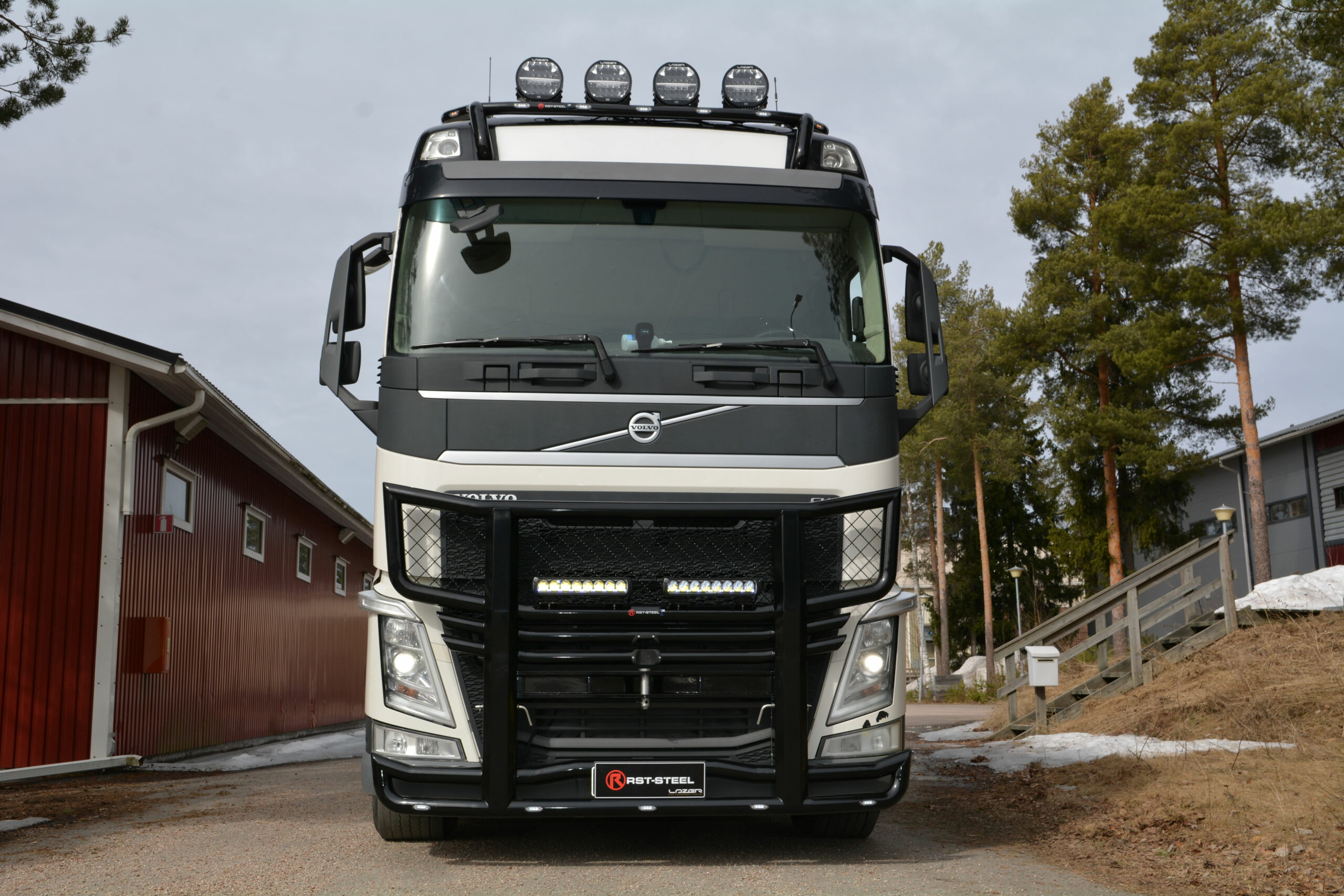 Karjapuskuri Freeway Volvo FH4