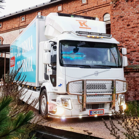 Karjapuskuri Dakar Volvo FE 2017-