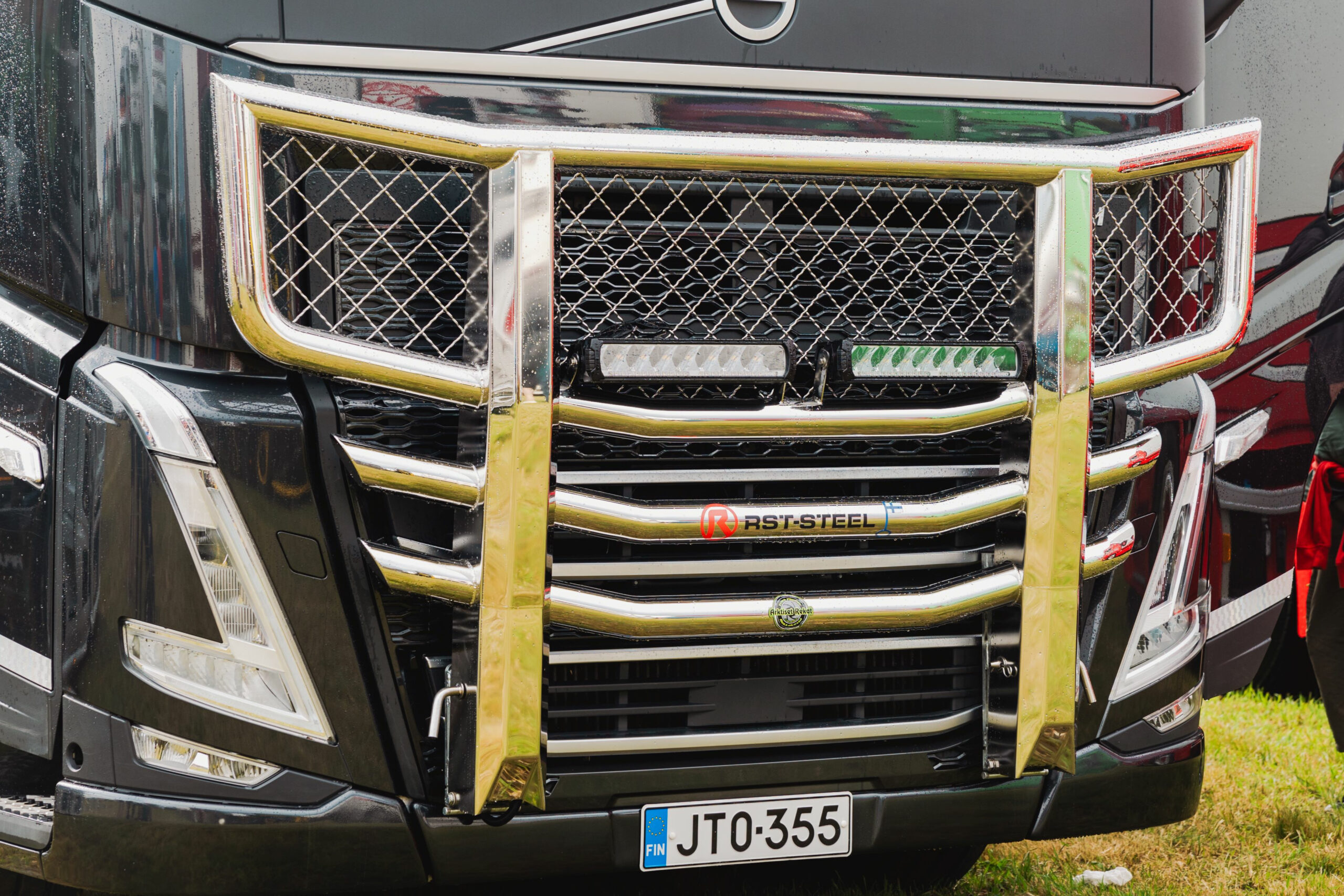 Karjapuskuri Dakar Volvo FH - Image 2