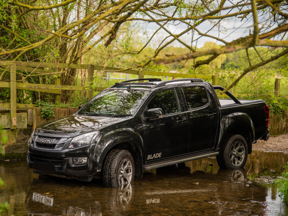 Lisävalopaketti katolle Isuzu D-MAX, Lazer Linear 36