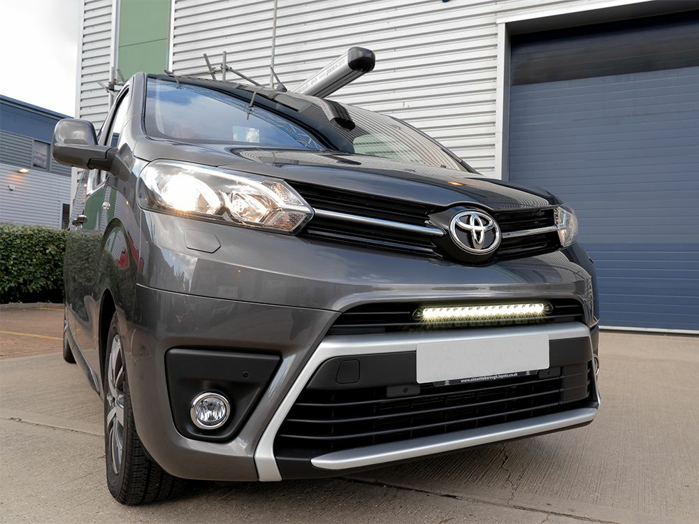 Lisävalopaketti puskuriin Toyota Proace 2016- Linear-sarjan valoilla - Image 2