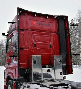 Koristeputket sivutuuliohjaimiin MB Actros MP4/MP5 GigaSpace