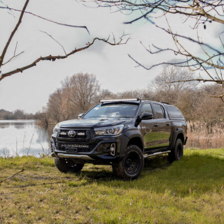 Lisävalopaketti katolle Toyota Hilux 2017-, Lazer lisävaloilla