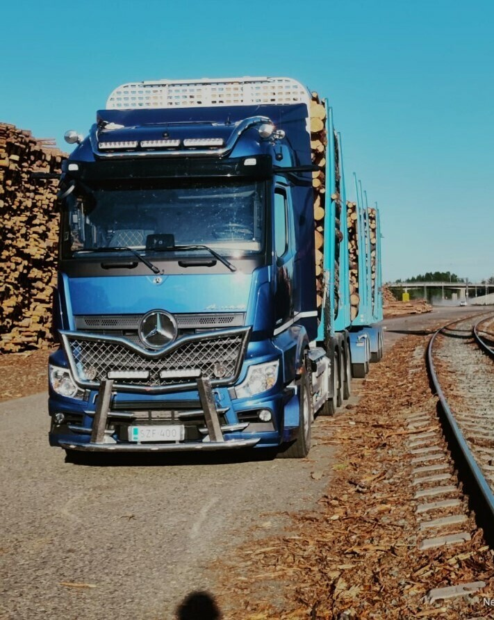 Karjapuskuri Freeway MB Actros L