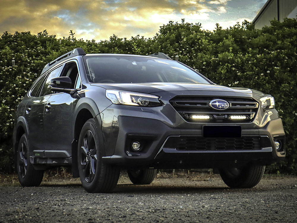 Lazer Grille Kit Subaru Outback 2020- Linear 6 valoilla