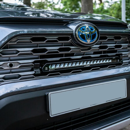 Lazer Grille Kit Toyota RAV4 Hybrid 2019- Linear 18 valoilla