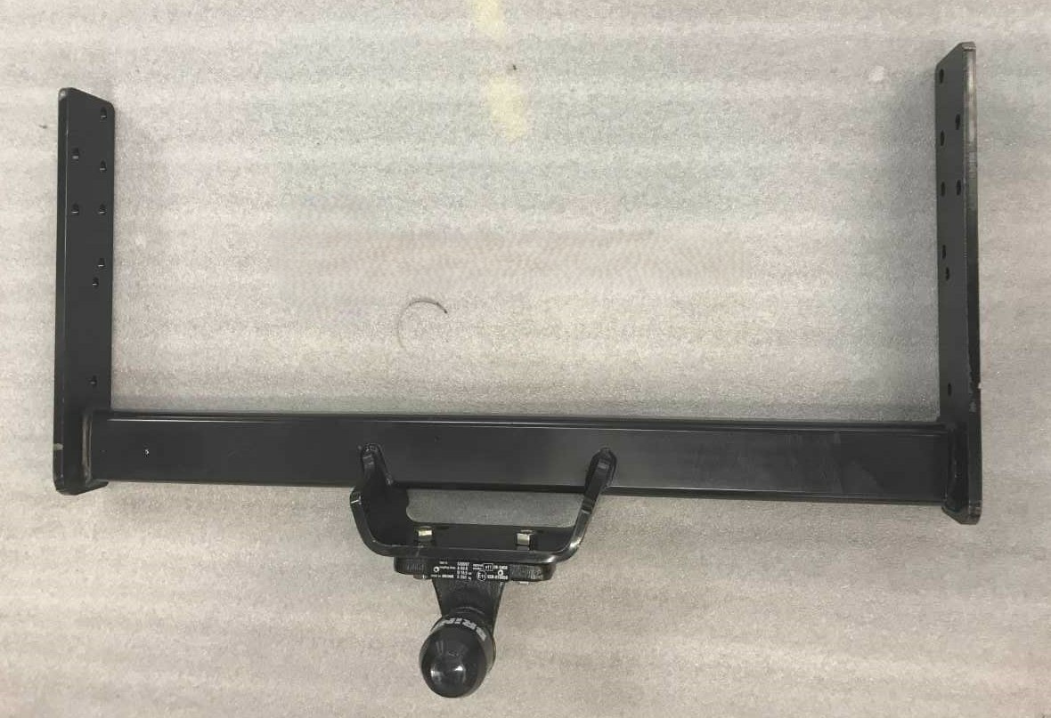 Vetokoukku MB Sprinter 2006-