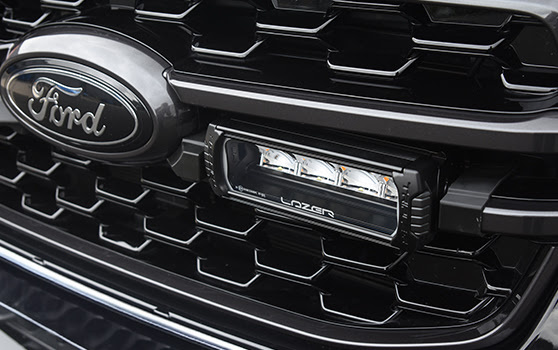 Lazer Grille Kit Ford Ranger Wildtrak 2023- Triple-R 750 Lisävaloilla - Image 3