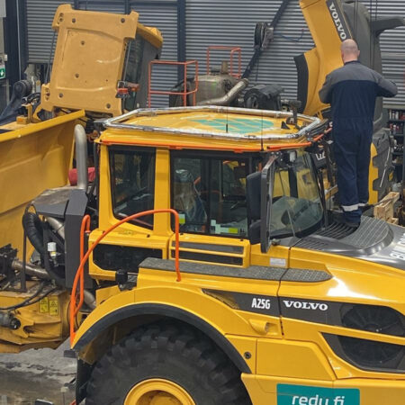 Lisävaloteline Katolle, Volvo Dumpperi