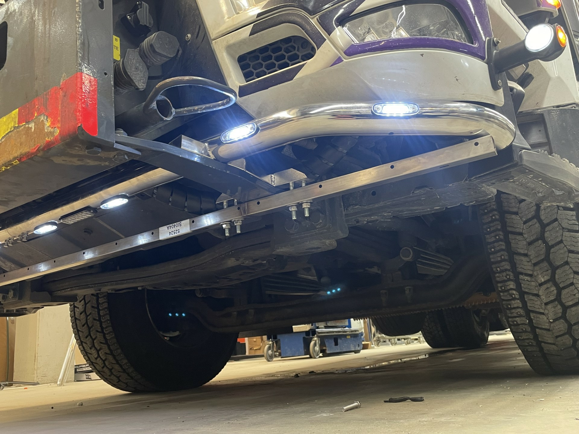 Etuhelmaputki Sisu Polar 2,3m, Maansiirtopuskuri - Image 2