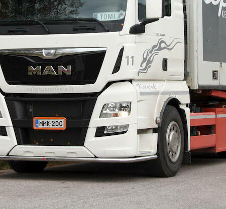 Etuhelmaputki MAN TGX 2014-2019