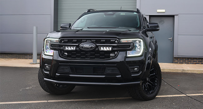 Lazer Grille Kit Ford Ranger Wildtrak 2023- Triple-R 750 Lisävaloilla