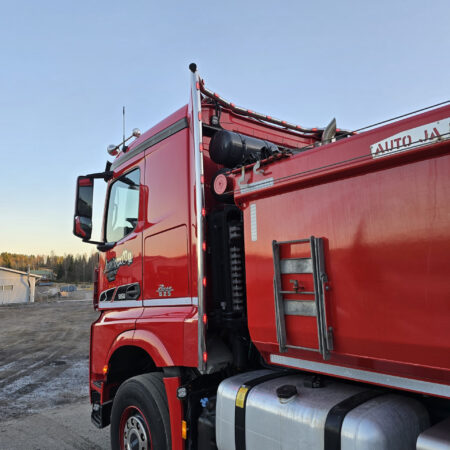 Koristeputket sivutuuliohjaimiin Sisu Polar 2,3 ClassicSpace