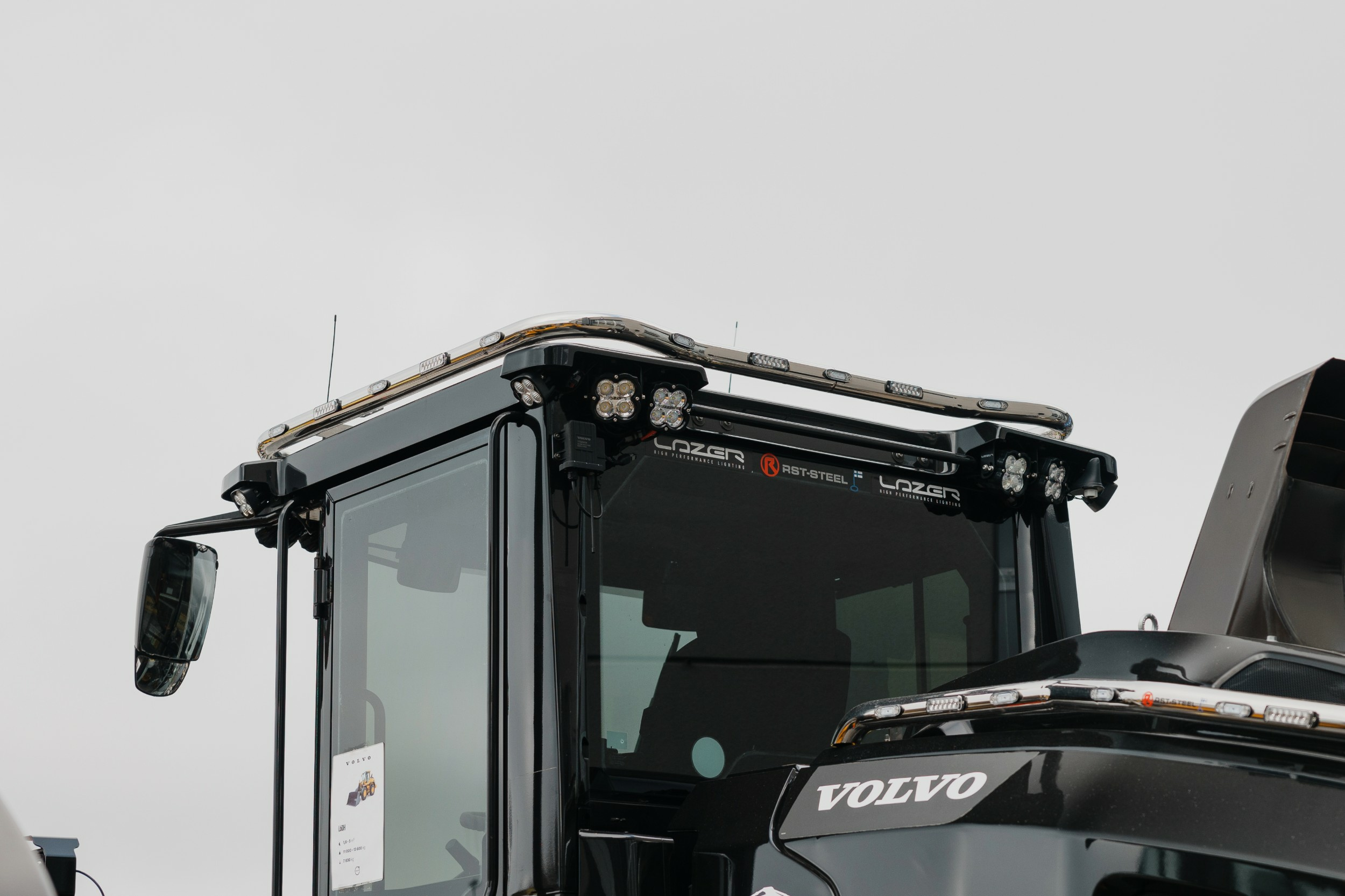 Valoteline katolle Volvo L60-350H pyöräkoneisiin - Image 3