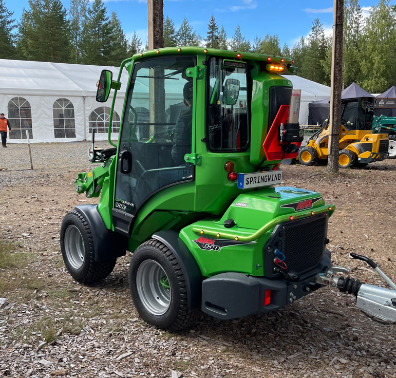 Valoteline taakse Avant 645/650i