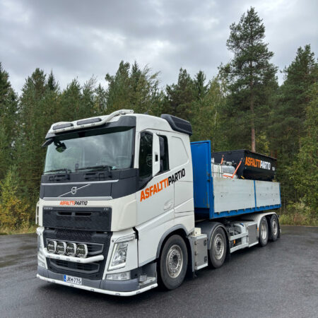 Etuhelmaputki Volvo FH4
