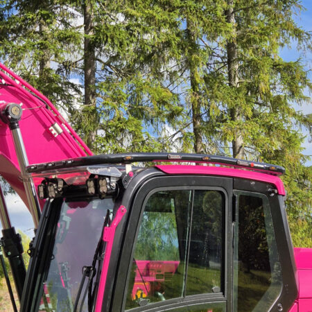 Lisävaloteline katolle JCB X-sarjan kaivinkoneisiin