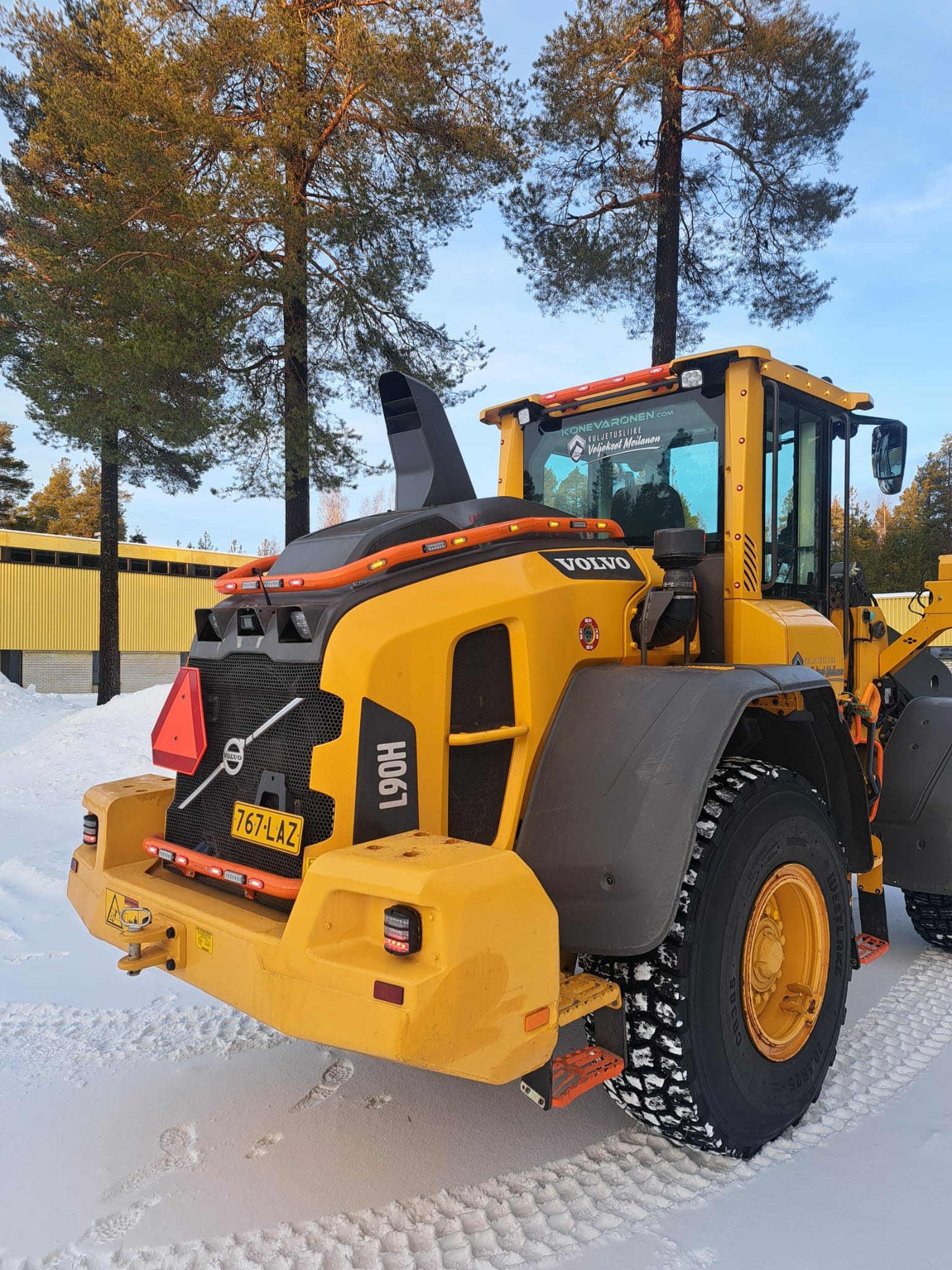 Koristeputki hytin taakse Volvo L60H-L350H - Image 2