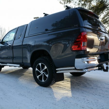 Takakulmaputket Toyota Hilux 2021- malleihin