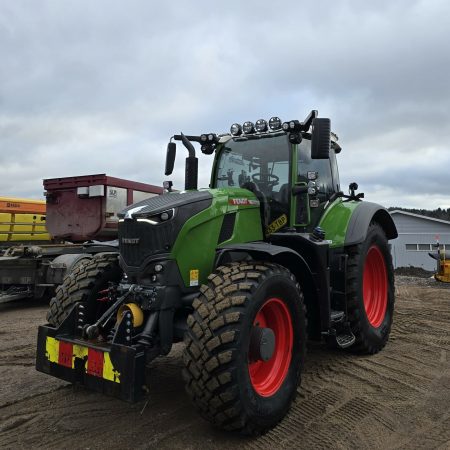 Kuvassa Valoteline katolle Fendt 300-700 vario (Ilman etukuormaajaa)