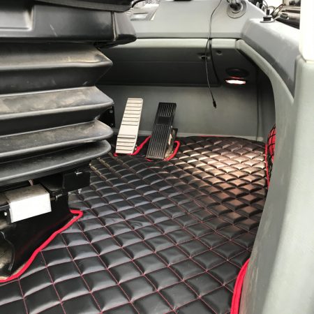 Kuvassa Lattiamatto Komatsu 800 Serie 2014- Diamond